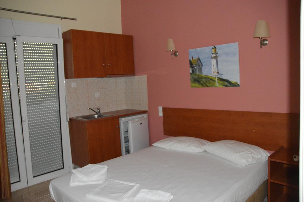 קמנה וורלה Marvi Hotel מראה חיצוני תמונה
