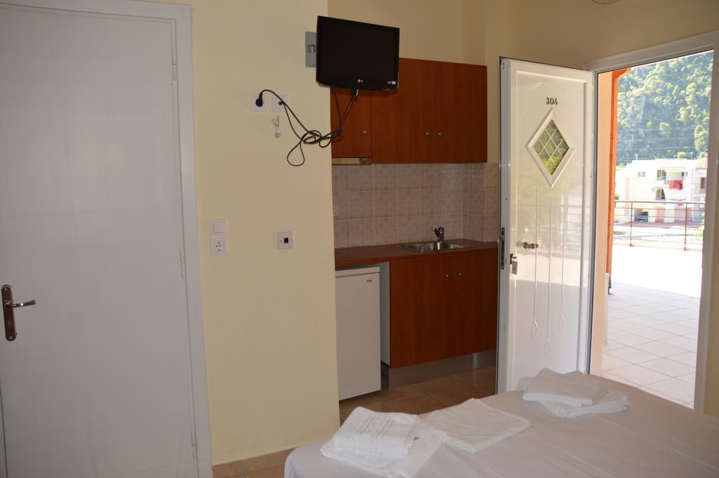 קמנה וורלה Marvi Hotel מראה חיצוני תמונה