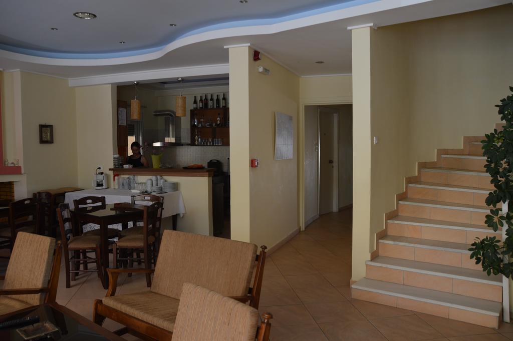 קמנה וורלה Marvi Hotel מראה חיצוני תמונה