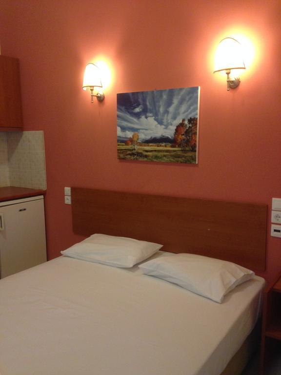 קמנה וורלה Marvi Hotel מראה חיצוני תמונה