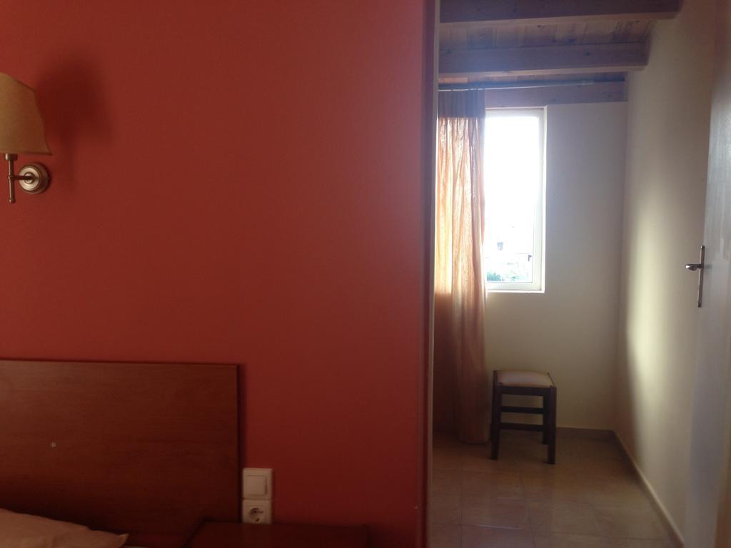 קמנה וורלה Marvi Hotel מראה חיצוני תמונה