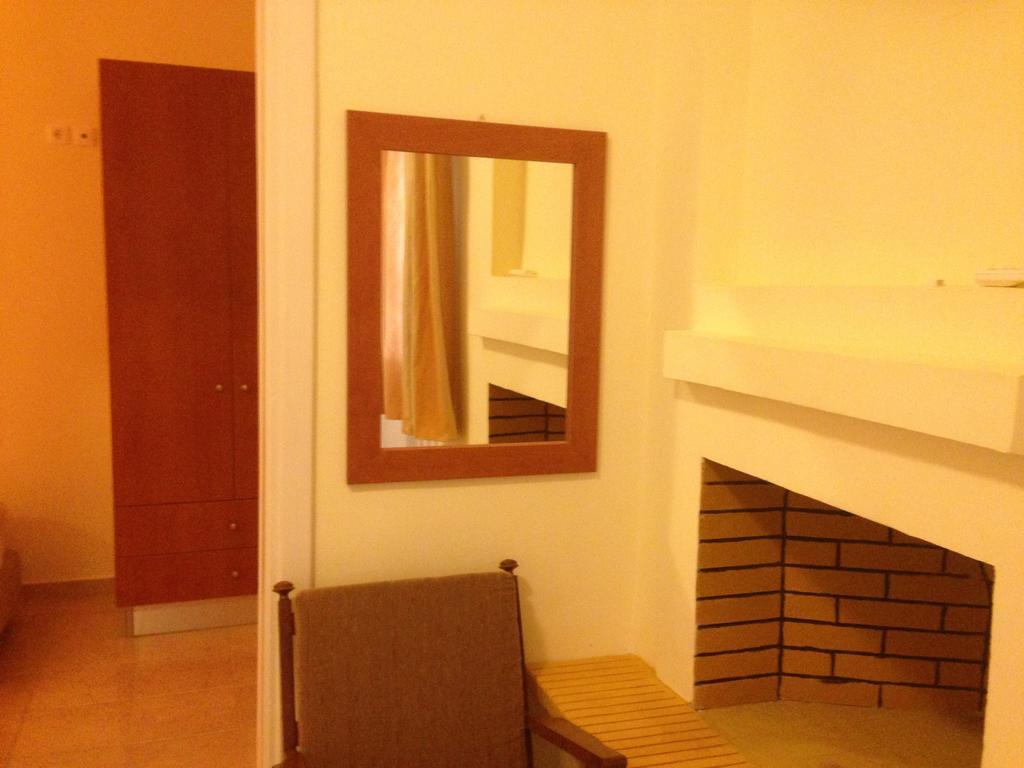 קמנה וורלה Marvi Hotel חדר תמונה